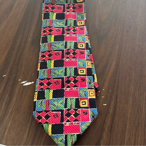 Brioni Other - Brioni Mens Red/Green & Yellow Silk Patterned Tie Hand Made In Italy EUC